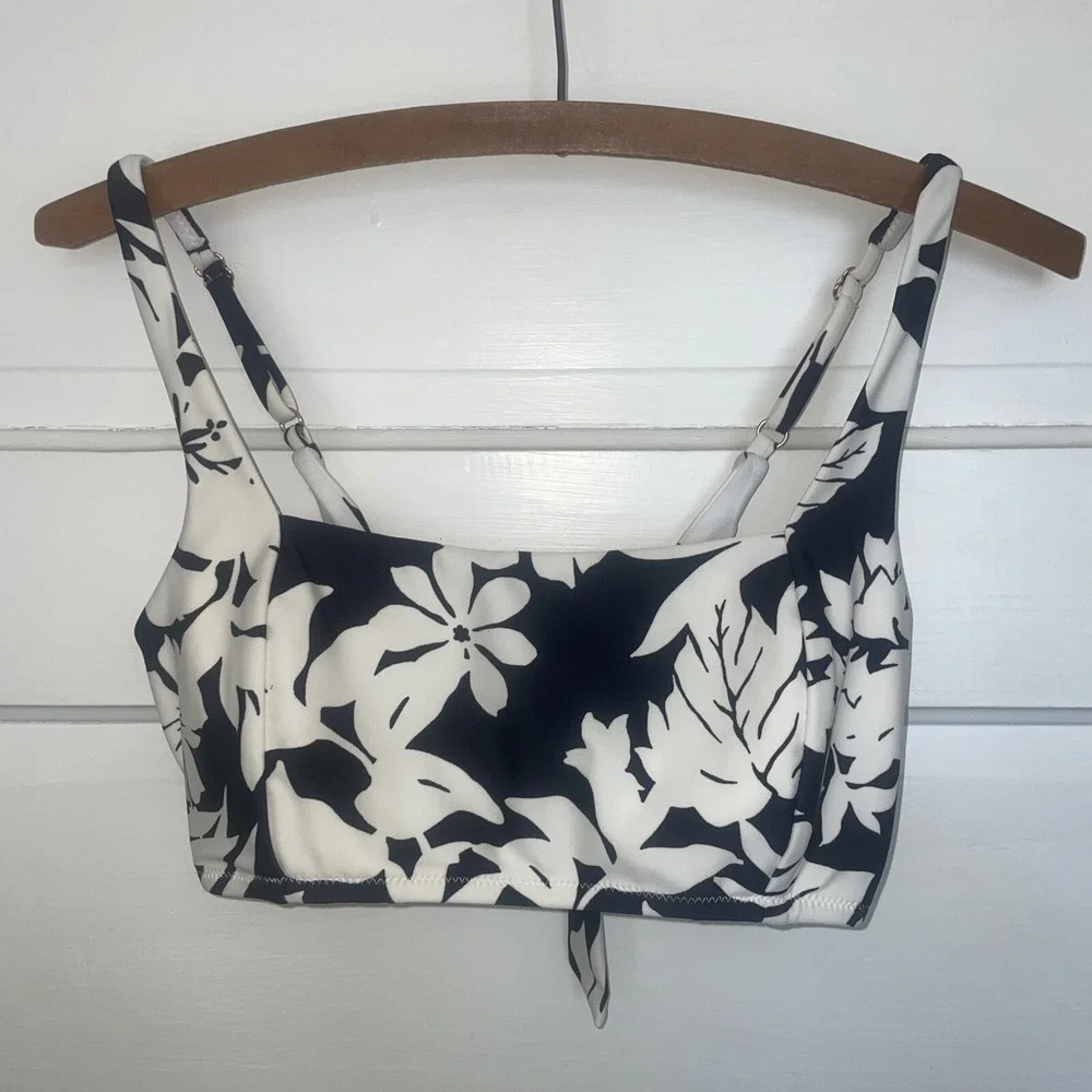 Two Piece Bathing Suit Bikini Cheeky Bottoms Hawaiian Floral‎ Dark Blue White